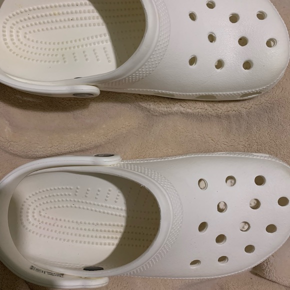 Crocs size 8 in women’s - Picture 2 of 5